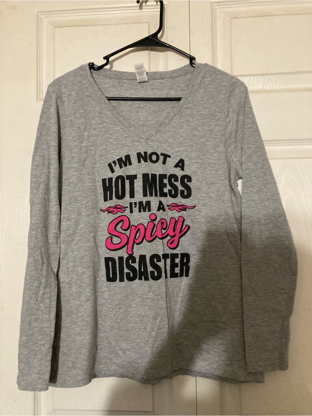 Women’s Gray Long-Sleeve V-Neck Tee M